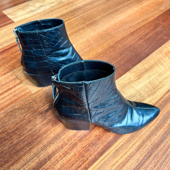 Dolce Vita Coltan Croc Heeled Leather Ankle Bootie Black - Picture 7 of 7